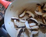 Foto del paso 4 de la receta: (VEGANO) FIDEOS DE SALSA CREMOSA CON HONGOS Y ESPINACA🎵🧉🫶