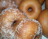 A picture of step 5 of Glaze doughnuts 😋.