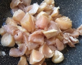 Foto del paso 2 de la receta: Wok de pollo y cerdo a la mostaza con mini galets