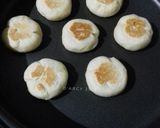 Foto langkah ke 4 dari resep 5 - Pia Teflon Isi Keju.