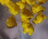 A picture of step 6 of Gobhi ke pakore.