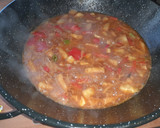 Foto del paso 5 de la receta: Pollo en salsa con patatas