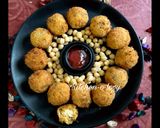 A picture of step 5 of Chicken Balls.