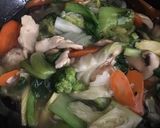 Foto langkah ke 4 dari resep Nasi Capcay ayam special.