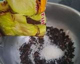 Foto langkah ke 4 dari resep Roasted Coconut Milk Ice Tea.