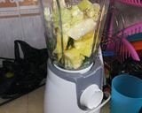 A picture of step 1 of Detox Smoothie.