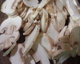 Foto langkah ke 4 dari resep Egg-free button mushroom pizza.