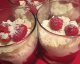 Foto del paso 6 de la receta: Mousse de chocolate blanco con frambuesas