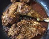 A picture of step 3 of Tandoori chicken in microwave and in a pan.