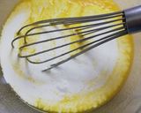 Une image de l'étape 2 de Cake à la vanille et sa compoté de fraises 😍.