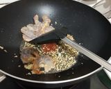 Foto langkah ke 4 dari resep Kwetiau goreng udang.