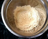 நெய் மைசூர் பாக்(Ghee mysorepak recipe in tamil) ரெசிபி ஸ்டேப் 3 புகைப்படம்