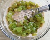 Une image de l'étape 3 de Flan healthy aux raisins et amande, gluten free.