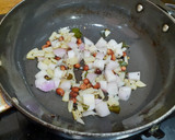 A picture of step 3 of Kanda Batata Poha.