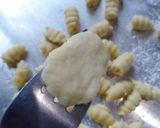 Foto langkah ke 3 dari resep Kue Garpu Gurih & Renyah.