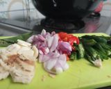 Foto langkah ke 1 dari resep Tumis Buncis, Jamur, Bunga Kol Teri Pedas.