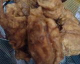 Gambar langkah 9 resipi Ayam Goreng Tepung.