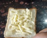 A picture of step 3 of Tricolor Toast.