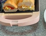 Gambar langkah 5 resipi Roti Bakar Telur (R365).