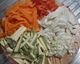 Foto del paso 2 de la receta: Tallarines de morrón con vegetales salteados