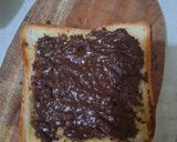 Foto langkah ke 2 dari resep Sandwich Cokelat Stroberry.