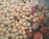 Foto del paso 11 de la receta: Garbanzos guisados con alcaravea
