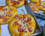 Foto langkah ke 7 dari resep Pizza mini empuk.