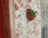 Foto langkah ke 4 dari resep Overnight Oats Strawberry untuk bekal kantor.