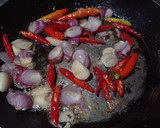 Foto langkah ke 3 dari resep Tumis pindang tongkol pete.