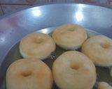 Foto langkah ke 5 dari resep Eggless Doughnut (tetap lembut, empuk ✨️).
