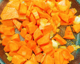 Une image de l'étape 1 de Soupe patate douce et lait de coco.