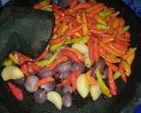 Foto langkah ke 3 dari resep Sambal bawang homemade #alaburudy#seninsemangat.