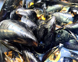 Foto del paso 1 de la receta: Mejillones en escabeche picante