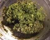 Une image de l'étape 1 de Tagliatelles au pesto de céleri & pistaches au jambon cru.