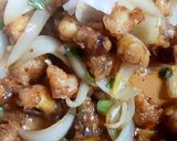 Hình bước làm 4 của món Sụn gà xào hành tây