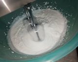 A picture of step 8 of Two tier vanilla and chocolate cake 🎂.