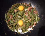 Foto del paso 7 de la receta: Trigueros con judías y huevos