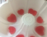 Foto del paso 2 de la receta: Gelatina Mosaico  de corazón Con Leche de Coco y Gelatina de Fresas!!!