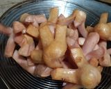 Foto langkah ke 2 dari resep Sosis Pedas Manis.
