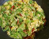 Foto langkah ke 5 dari resep Orak-Orik Telur plus Buncis.