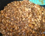 Foto langkah ke 4 dari resep Isian Bakpao Ayam Jamur Kecap.