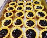 Foto langkah ke 9 dari resep (2). Pie Coklat Mini.