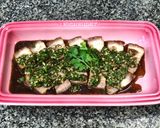 รูปขั้นตอนการทำที่ 3 ของ หมูต้มซีอิ้วราดซอส Chimichurri