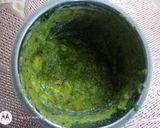 A picture of step 2 of Apple dhaniya chutney.