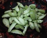 Foto langkah ke 2 dari resep Sambal Baby Cumi Pete Kekinian.