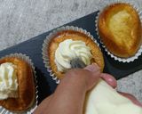 Foto langkah ke 8 dari resep Yorkshire Pudding.