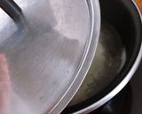 Hình bước làm 1 của món Canh Sườn Heo Hầm Rau Ngón Biển