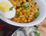 A picture of step 8 of Chana tikka masala.