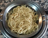 Foto del paso 2 de la receta: Ensalada de noodles con vegetales, gruyere y salsa teriyaki