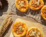 Foto langkah ke 5 dari resep Pizza Mini Teflon.